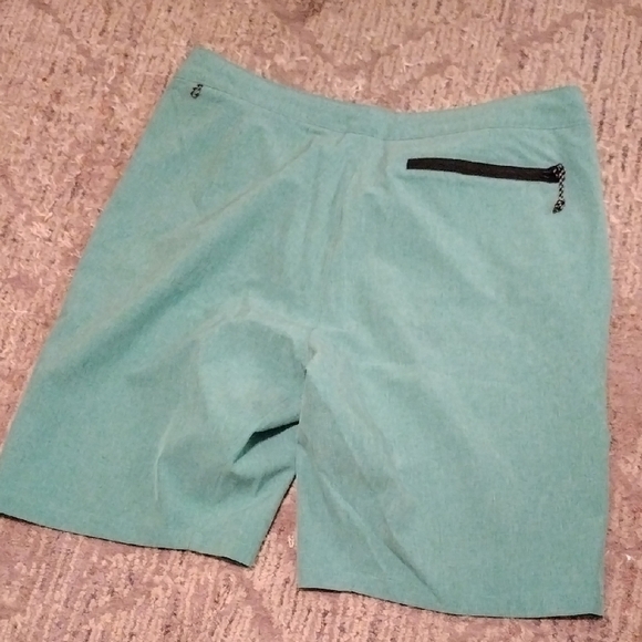 Nike Men's Green Swim Shorts - Picture 4 of 6